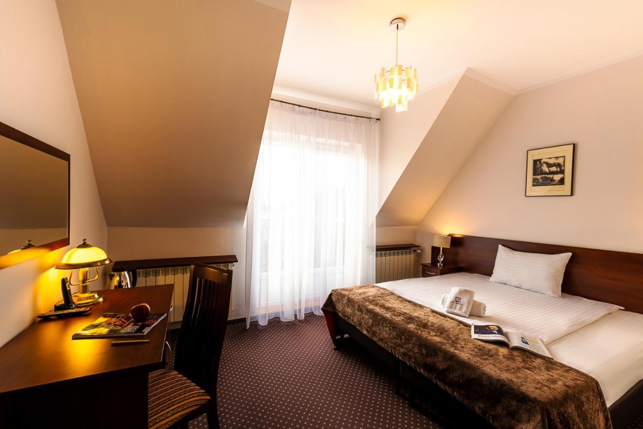 Hotel Kasztelan Dobczyce Dış mekan fotoğraf
